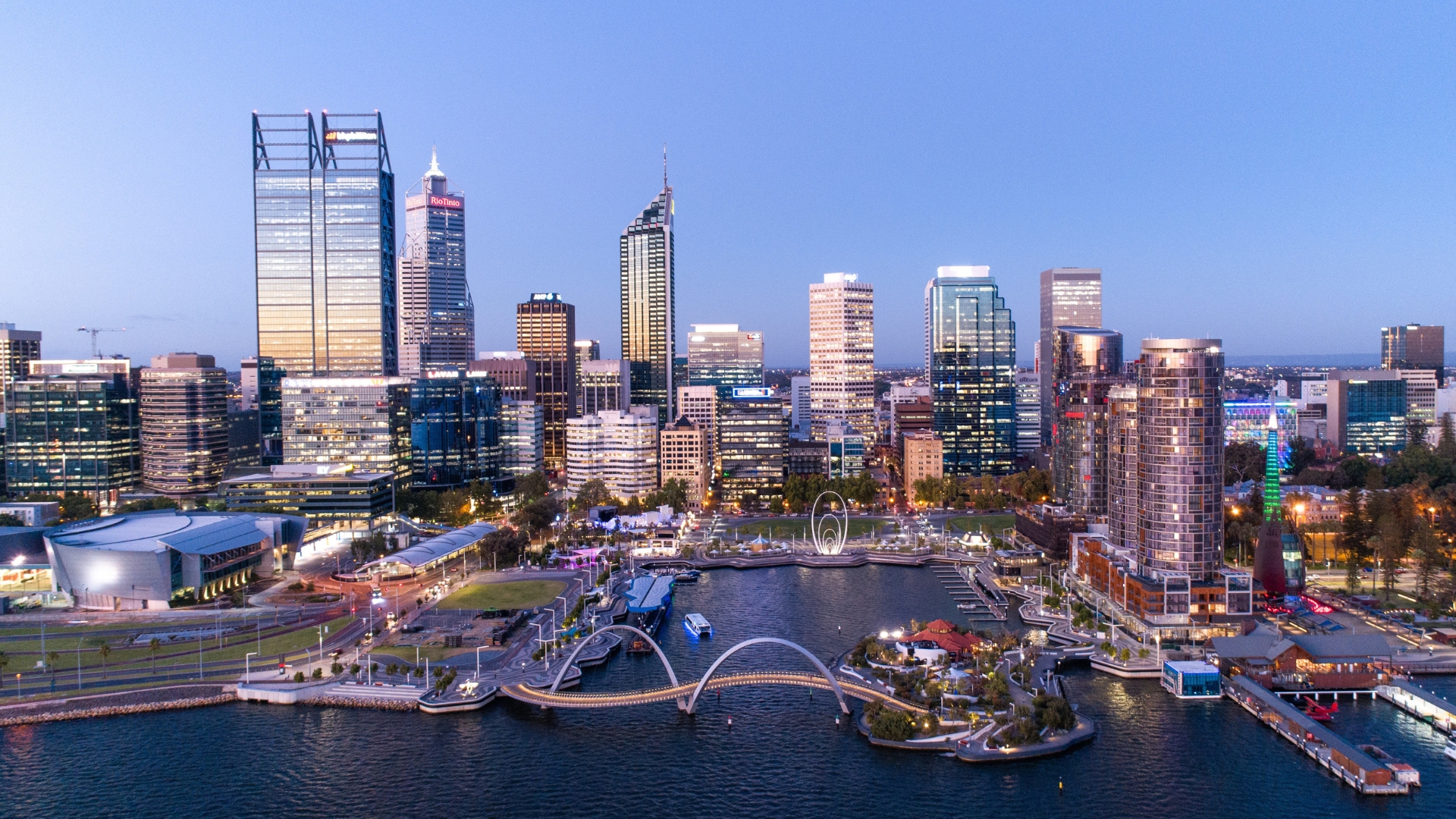 Perth in Motion: River, Trails and City Tours