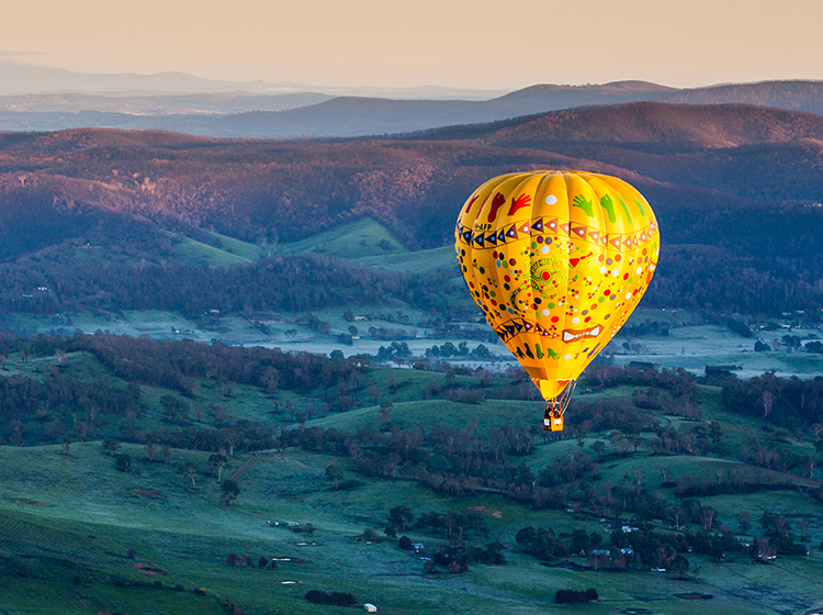 sunrise hot air balloon yarra valley