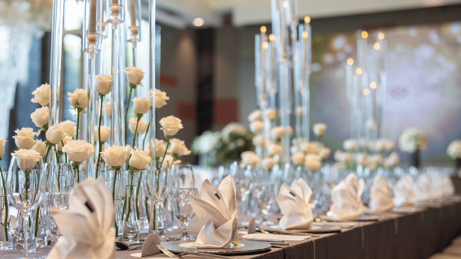 <p>Where your love takes you places! </p>
<div><span>Enjoy boosted earn rates and get up to 160,000 miles, along with rebates of SGD1000++ off total banquet bill when you confirm your wedding by 30 September 2026.</span></div>
<div> </div>
