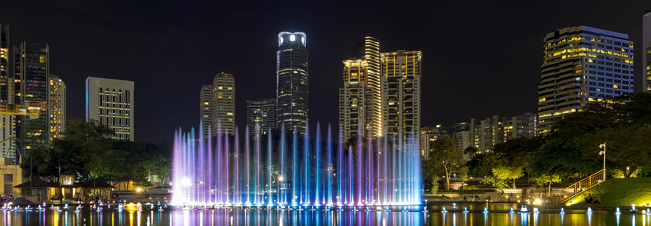Symphony Lake water fountain
