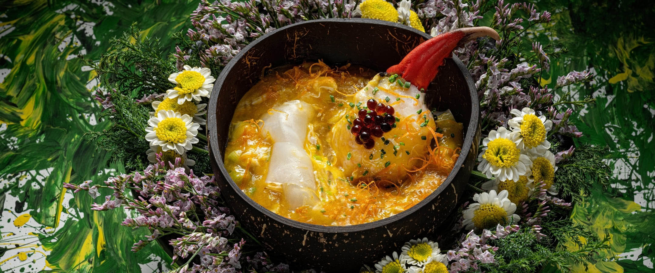 酒漬けカニ入りビーフンの中国鍋煮込み。冬虫夏草、中国黄酒添え