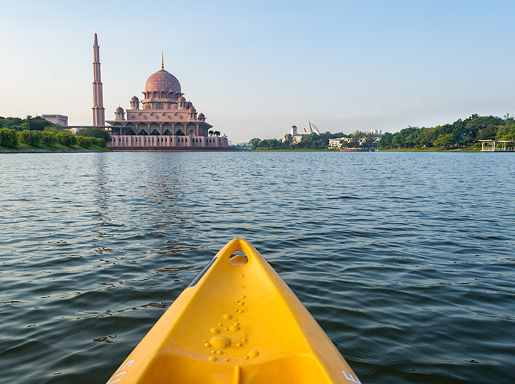 kayaking view with Putra-Mosque